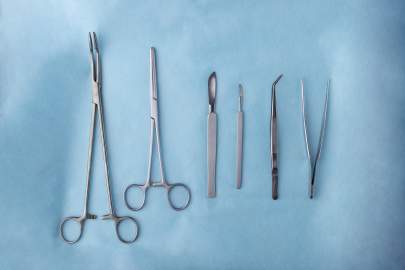 top-view-scalpel-with-other-medical-instruments
